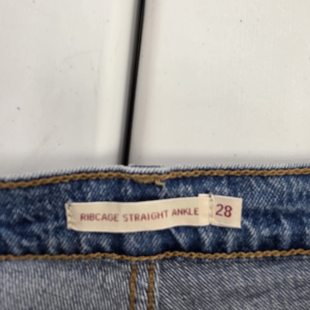 Levi's Blue Ribcage Straight Ankle Button Fly Women Jeans - Picture 3 of 9